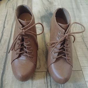 Rue 21 High Heeled Ankle Boots Size M (7/8)